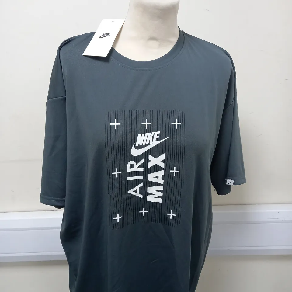 NIKE AIR MAX GRAPHIC T-SHIRT SIZE 2XL