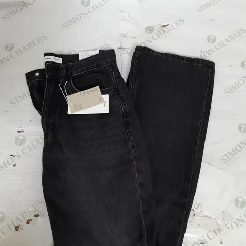 MANGO MID WAIST REGULAR FIT STRAIGHT LEG JEANS IN BLACK SIZE 6
