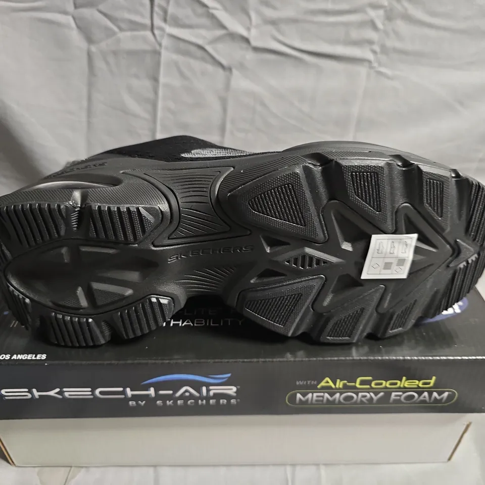BOXED PAIR OF SKECH-AIR BY SKECHERS MEN'S RUNNING SHOES – BLACK, MEMORY FOAM - UK SIZE 6.5