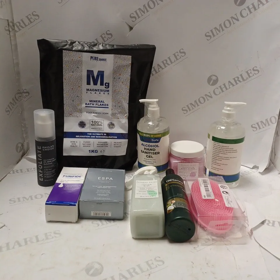 APPROXIMATELY 20 ASSORTED COSMETIC ITEMS TO INCLUDE HAND SANITISER, TRESEMME AND MAGNESIUM FLAKES
