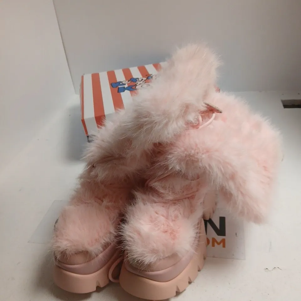KOI FUR-TRIM PLATFORM BOOTS – PINK, UK 7 (EU 40)