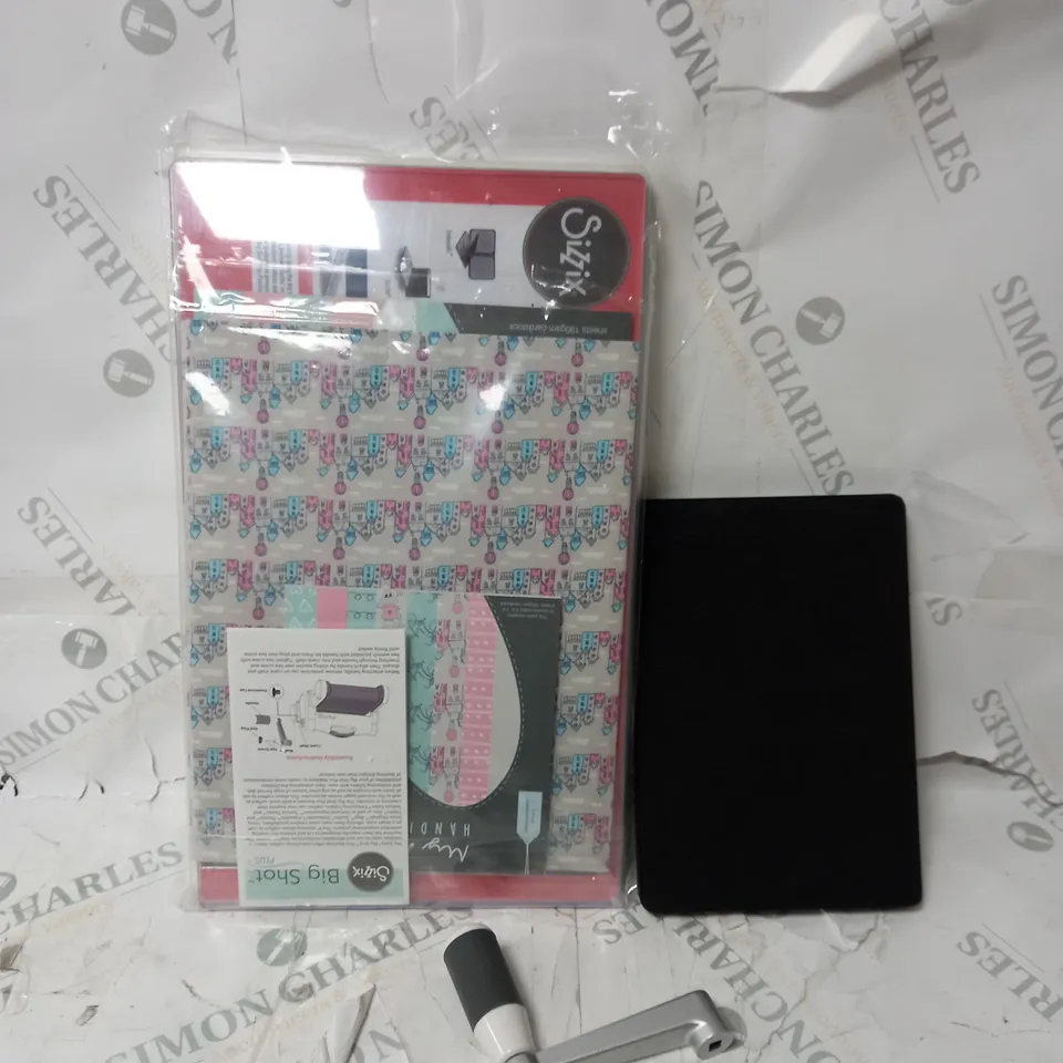 SIZZIX A4 ESSENTIAL KIT FOR SHAPE CUTTING AND EMBOSSING
