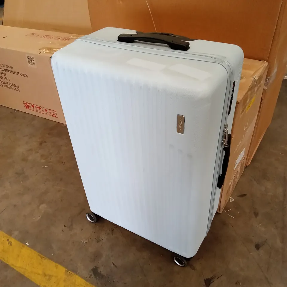 TRAVEL SUITCASE - LIGHT BLUE