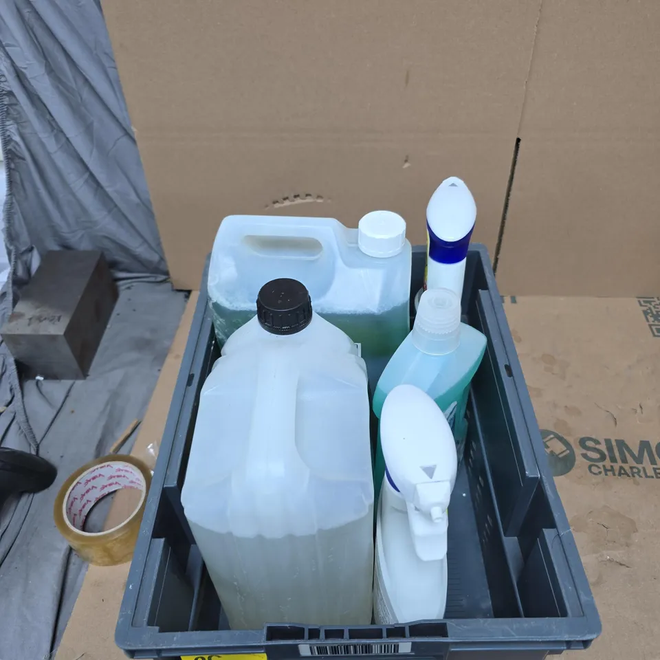 TOTE OF APPROXIMATELY 6 ASSORTED LIQUIDS TO INCLUDE:  FLASH BATHROOM IMPECCABLE CLEAN 
