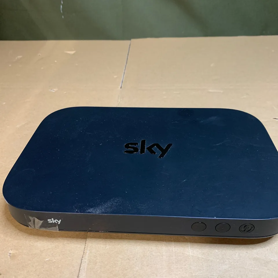 SKY BOX 