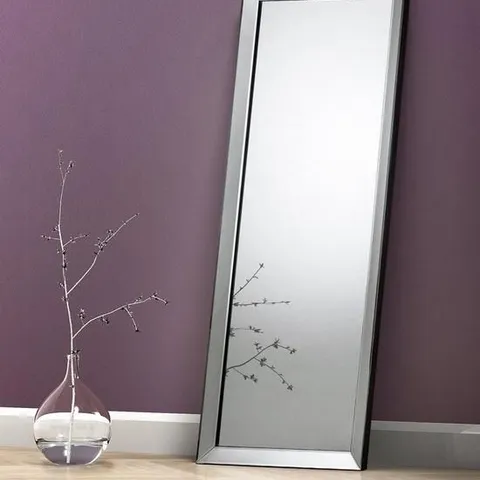 SOPRANO LEANER FULL LENGTH MIRROR