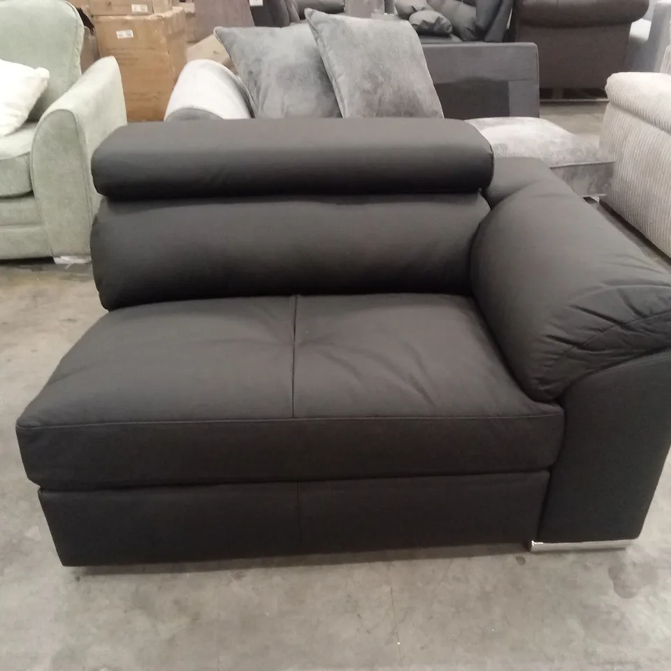 5 x ASSORTED DESIGNER SOFA PARTS