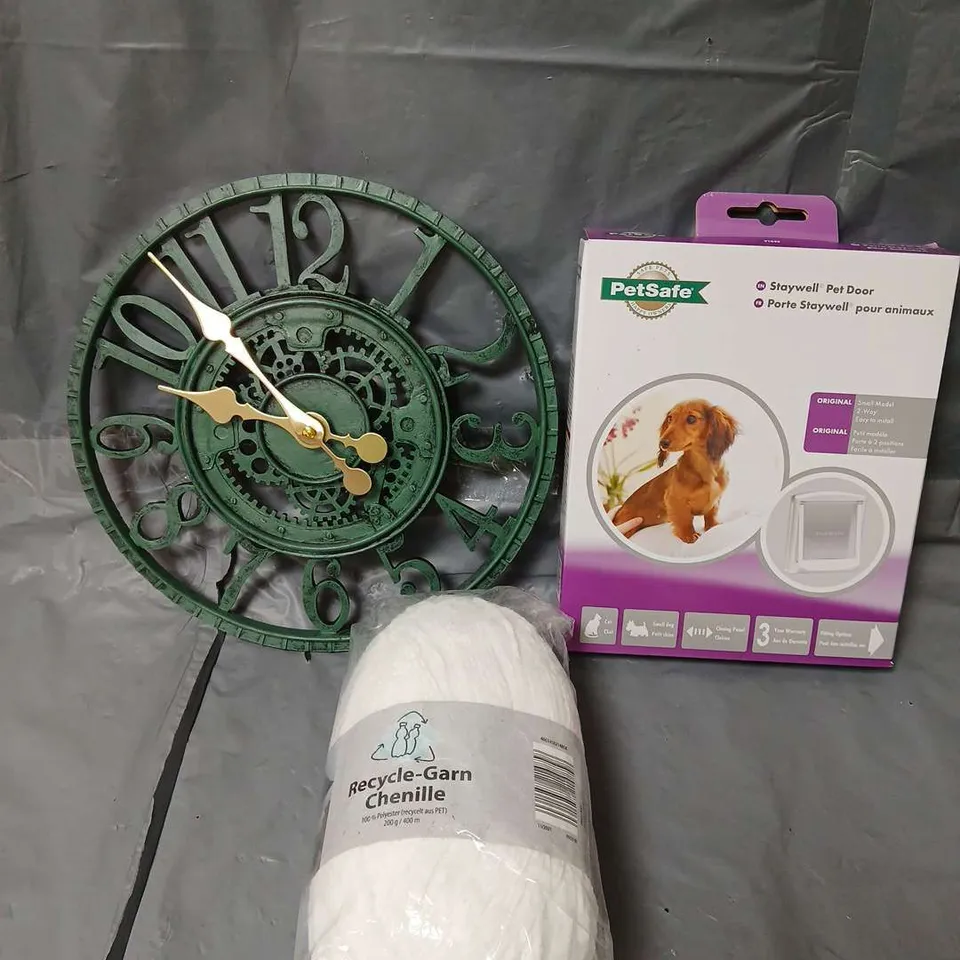 APPROXIMATELY 15 ASSORTED HOUSEHOLD ITEMS TOO INCLUDE PET SAFE PET DOOR, CLOCK, CHENILLE YARN WHITE ETC 