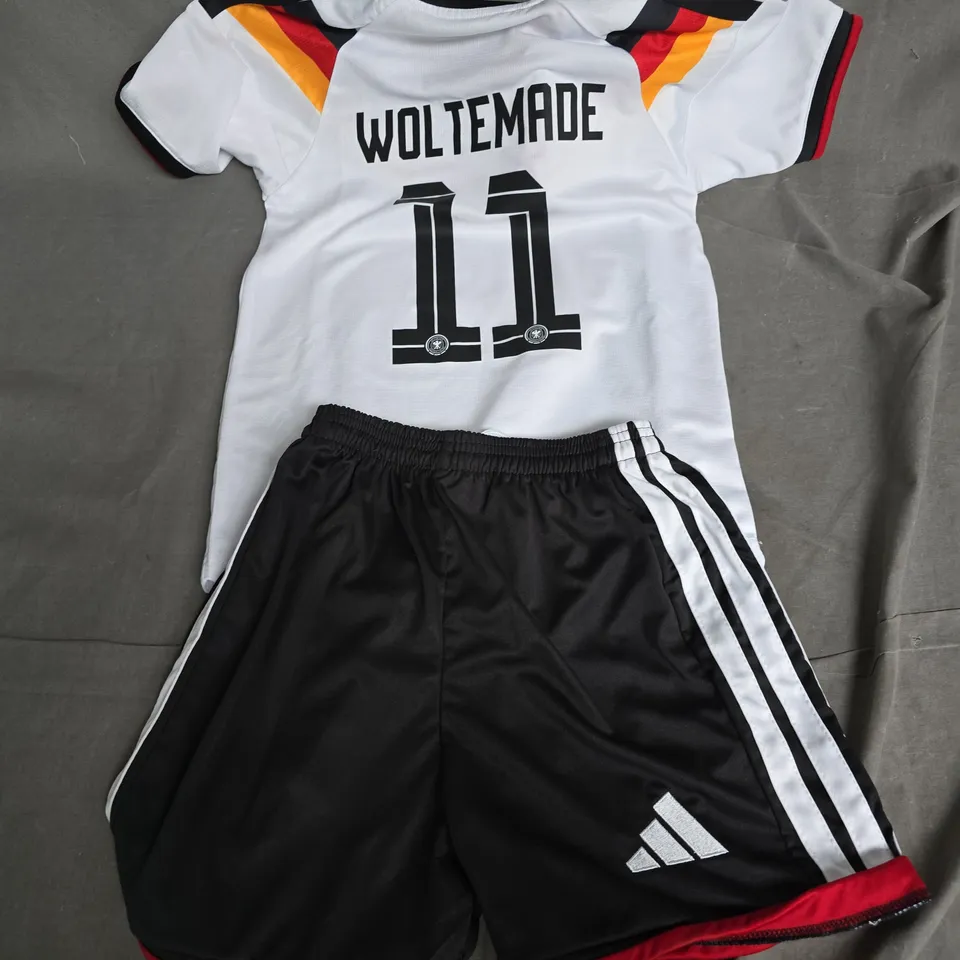 ADIDAS GERMANY CHILDRENS HOME KIT (#11 - WOLTEMADE) - UK 22