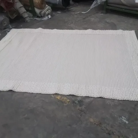 QUALITY DESIGNER AREA RUG - APPROXIMATELY 220X160CM