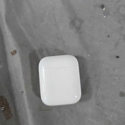 APPLE AIRPODS – WHITE