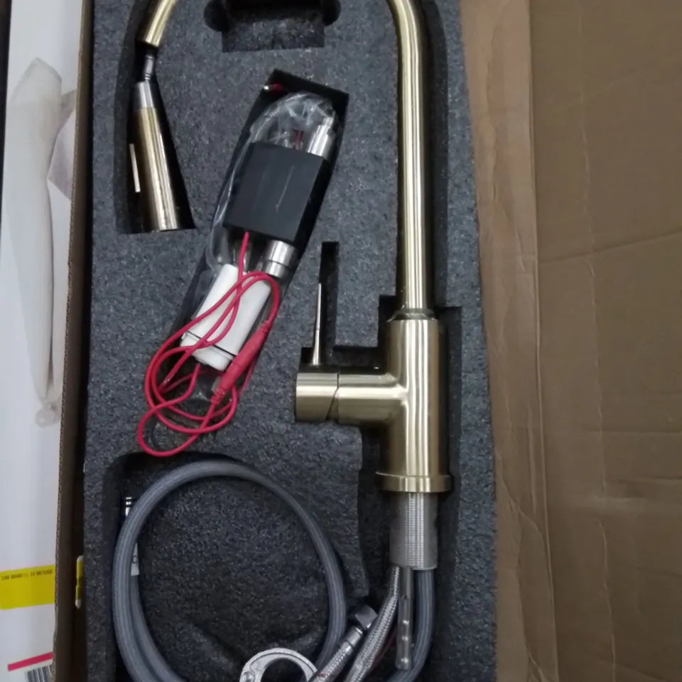 BOXED KLINE PULL OUT TOUCH SINGLE LEVER MONOBLOCK TAP (1 BOX)