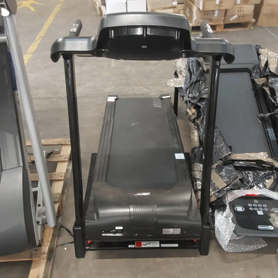 REEBOK ONEGT40Z MOTORISED TREADMILL