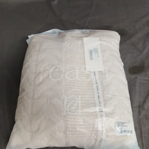 REASN CREME CHUNKY CABLE KNIT JUMPER – WOMEN'S UK 18-20