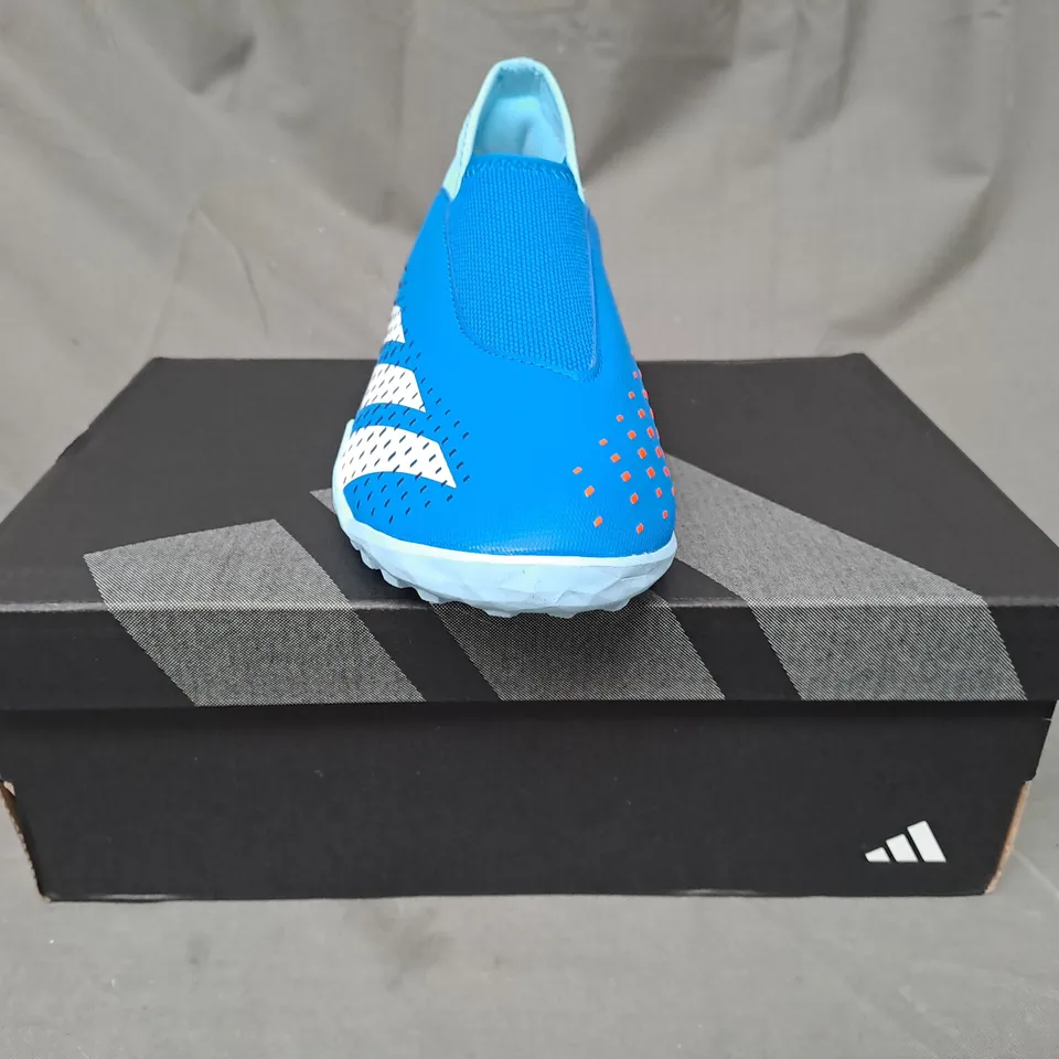 BOXED PAIR OF ADIDAS PREDATOR ACCURACY.3 LL TF SHOES IN BLUE/WHITE UK SIZE 4