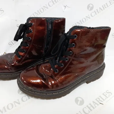 PAIR OF RIEKER LACE ANKLE BOOTS IN BRONZE - 6.5