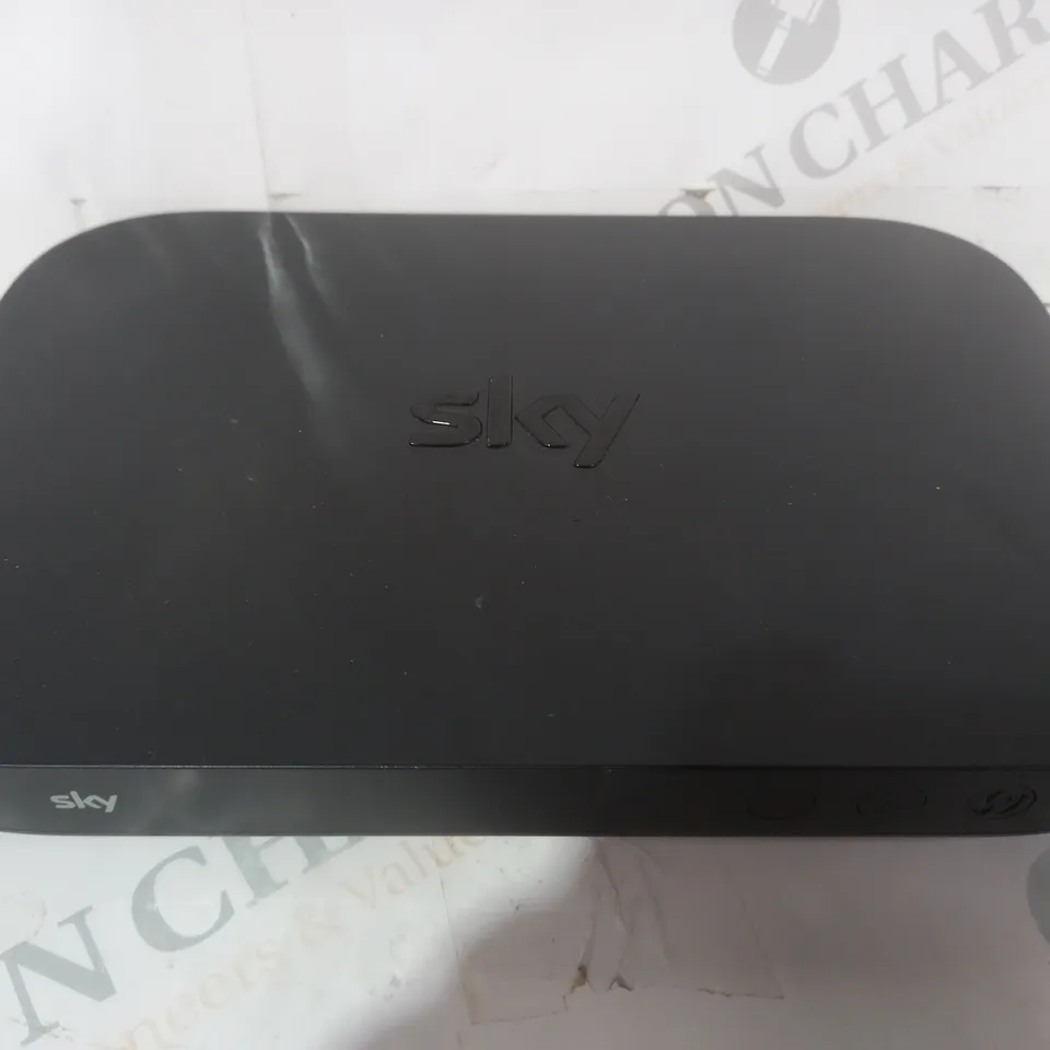 SKY EM150 Q MINI BOX