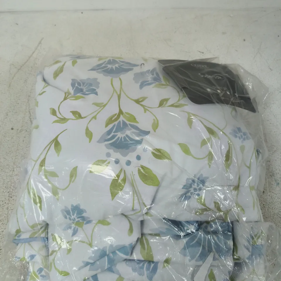 COZEE HOME SUPERSOFT DUVET SET – FLORAL PATTERN, WHITE WITH BLUE FLOWERS - SUPERKING 