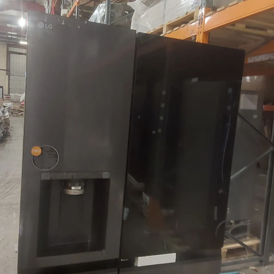 LG INSTAVIEW GSXE91EVAD AMERICAN-STYLE SMART FRIDGE FREEZER - BLACK STEEL