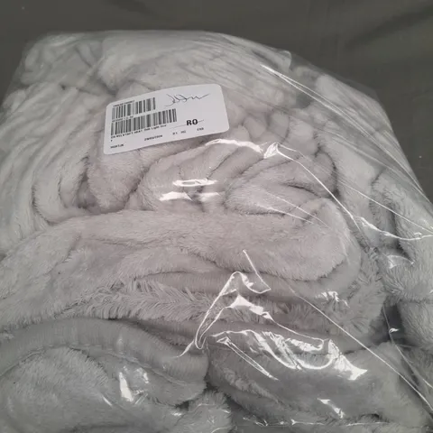 BOXED COZEE HOME VELVETSOFT HEATED THROW IN LIGHT GREY