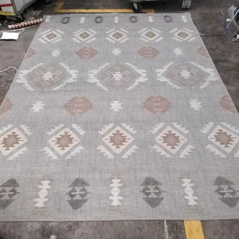 Cand morroccan machine tufted shag area rug approximately 200x290cm