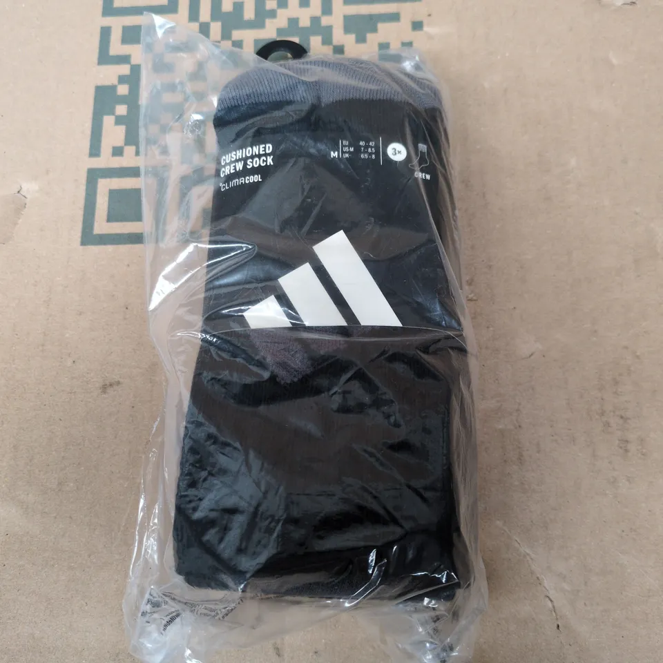 BAGGED ADIDAS CUSHIONED CREW SOCKS IN BLACK 3 PACK - MEDIUM