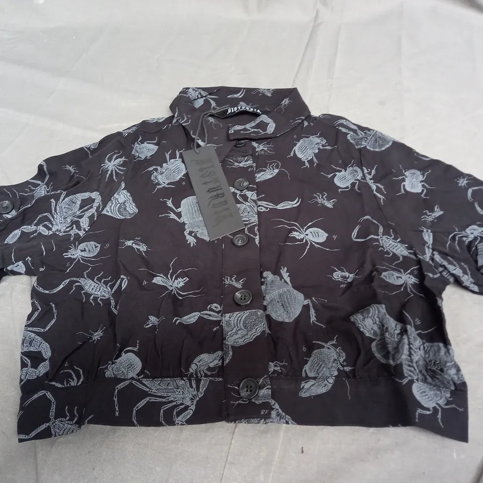 DISTURIBA PARASITE BUGS SHORT SLEEVE CROP SHIRT IN BLACK - UK 8 