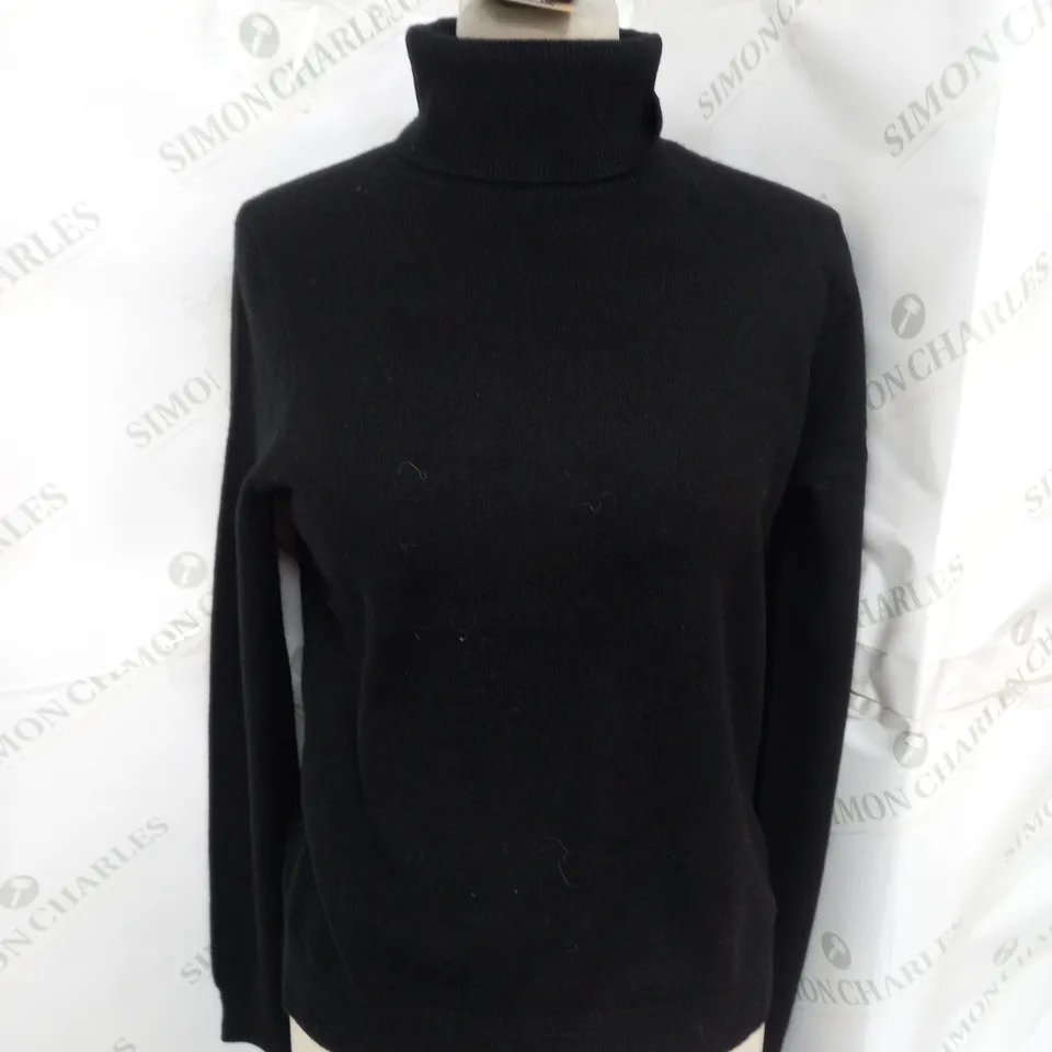 BODEN THIN TURTLENECK SWEATER IN BLACK SIZE S