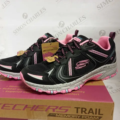 SKECHERS ADVENT PINK/BLACK TRAINERS UK SIZE 4