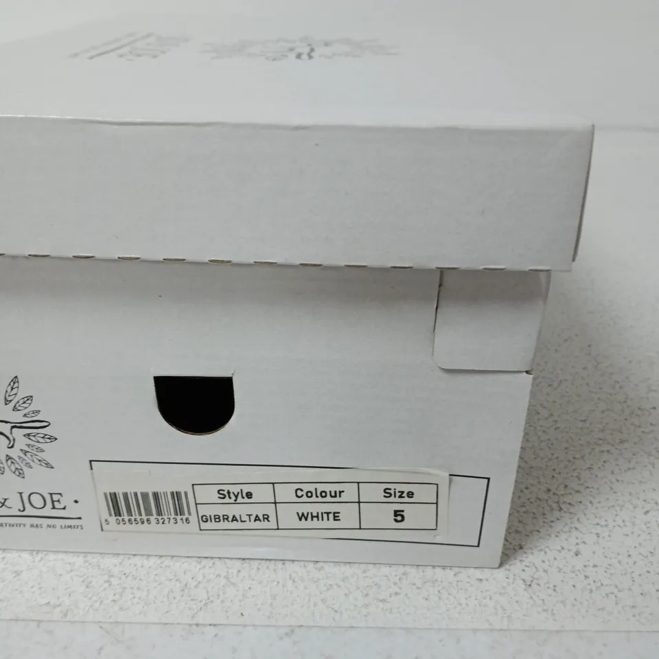 JO & JOE GIBRALTAR WHITE SANDALS – UK 5