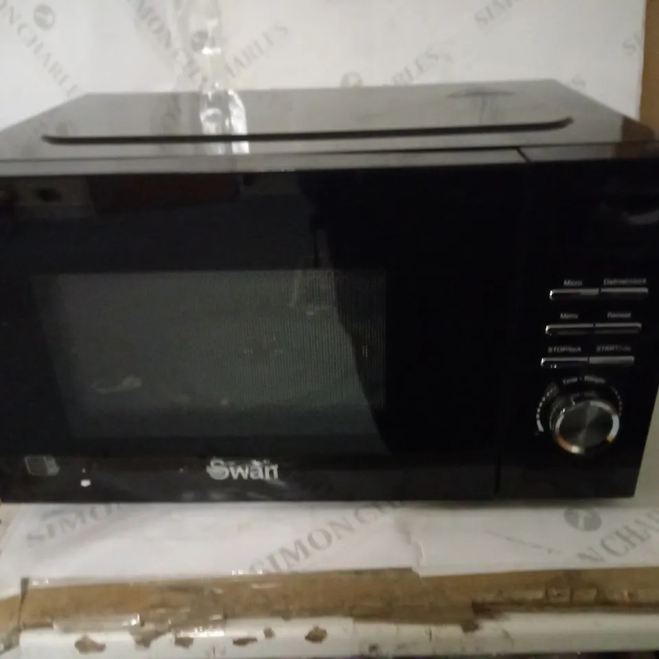 SWAN 700W MANUAL MICROWAVE - BLACK RRP £64