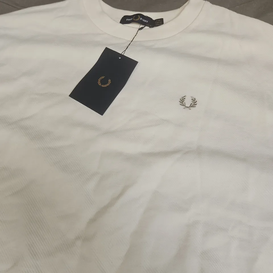 FRED PERRY RIB DETAIL T-SHIRT – SNOW WHITE, UK 14