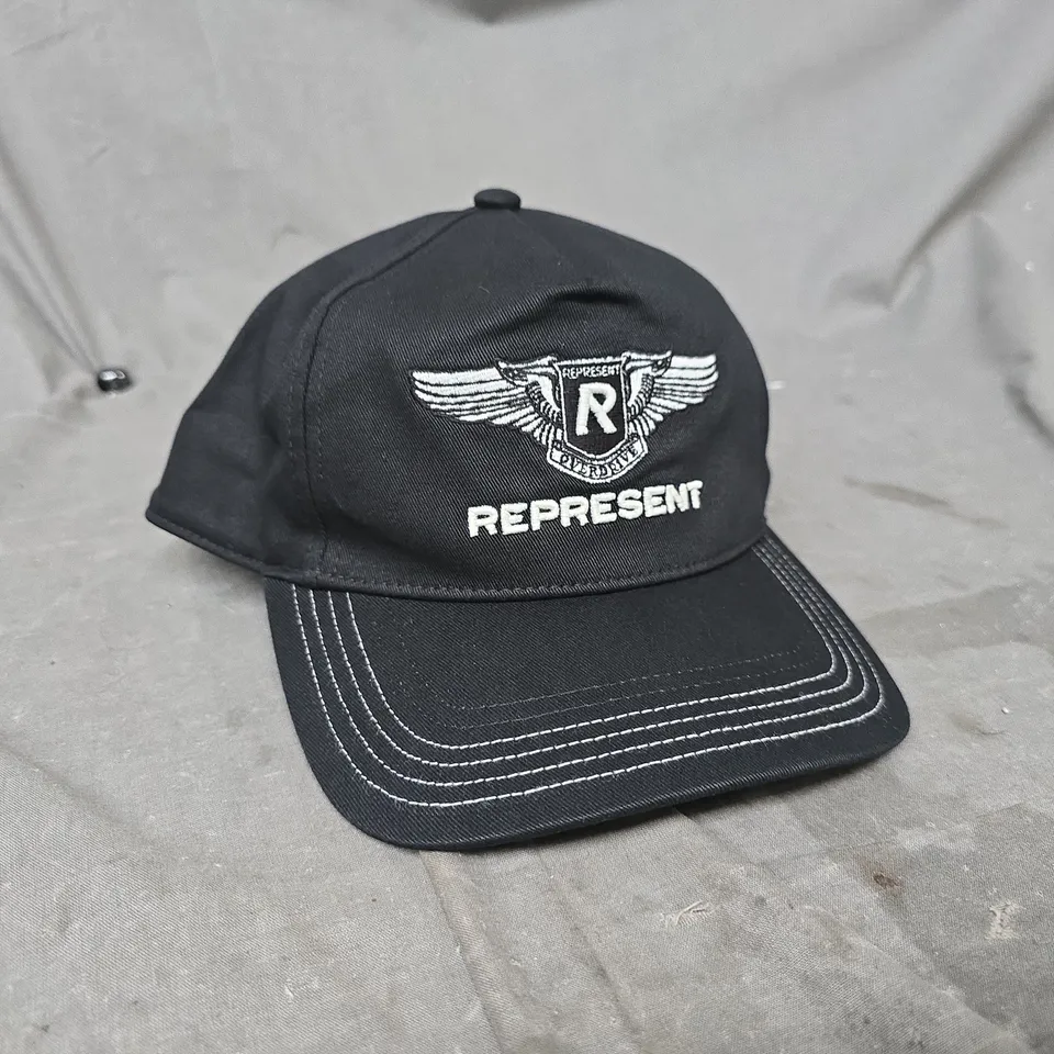 REPRESENT OVERDRIVE BADGE CAP IN BLACK