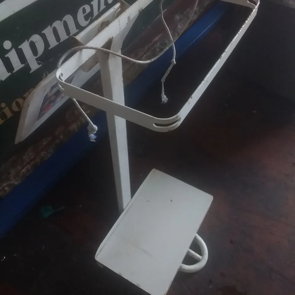 METAL BIN HOLDER