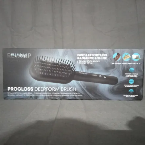 BOXED REVAMP PROGLOSS DEEPFORM BRUSH CERAMIC STRAIGHTENING BRUSH