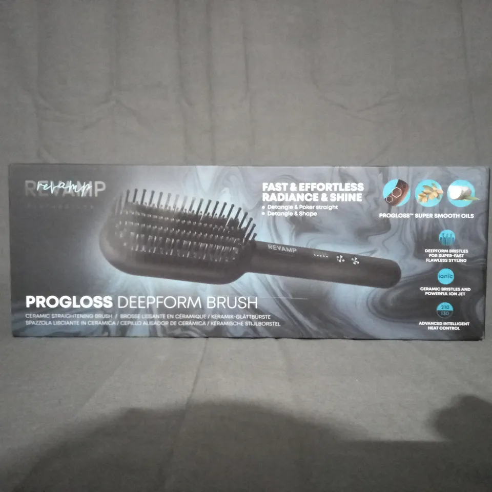 BOXED REVAMP PROGLOSS DEEPFORM BRUSH CERAMIC STRAIGHTENING BRUSH