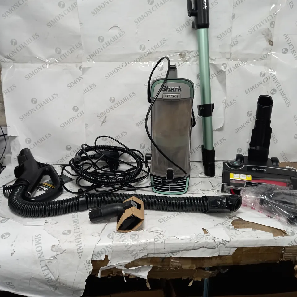 SHARK STRATOS UPRIGHT VACUUM CLEANER WITH PET-TOOL & CAR KIT NZ860UK - COLLECTION ONLY
