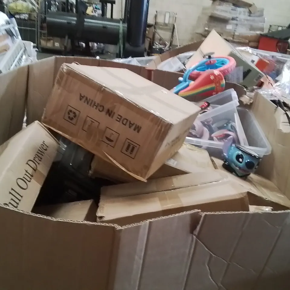 PALLET OF ASSORTED HOUSEHOLD GOODS AND PRODUCTS TO INCLUDE;DISH RACK,CUPS,MICROWAVE OVEN,TOASTER