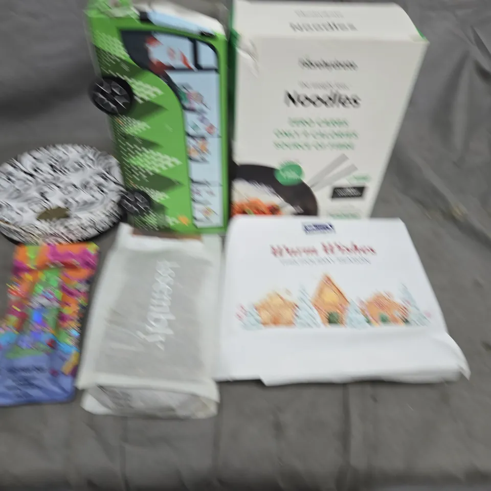 APPROXIMATELY 5 ASSORTED FOOD ITEMS TO INCLUDE - GINGERBREAD, NOODLES AND COFFEE