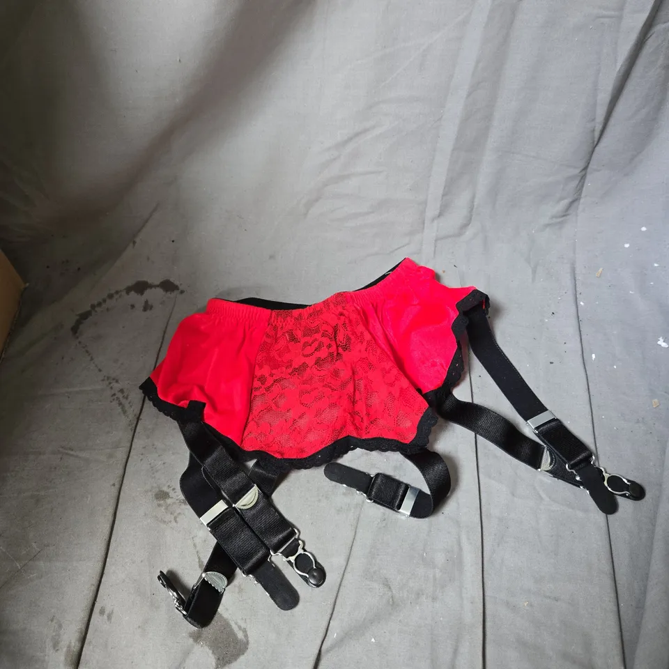 BOX OF APPROXIMATELY 25 ASSORTED CLOTHING ITEMS INCLUDING  MEY DRY COTTON MEN’S UNDERWEAR , WHAT KATIE DID BRIEFS , NYLON DREAMS SUSPENDER BELT AND ROSA FAIA BRA 