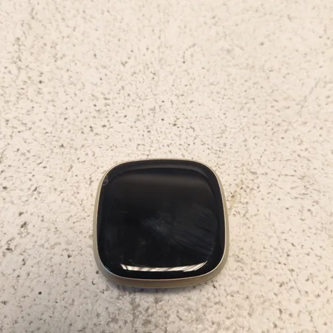FITBIT VERSA 3 - GOLD 