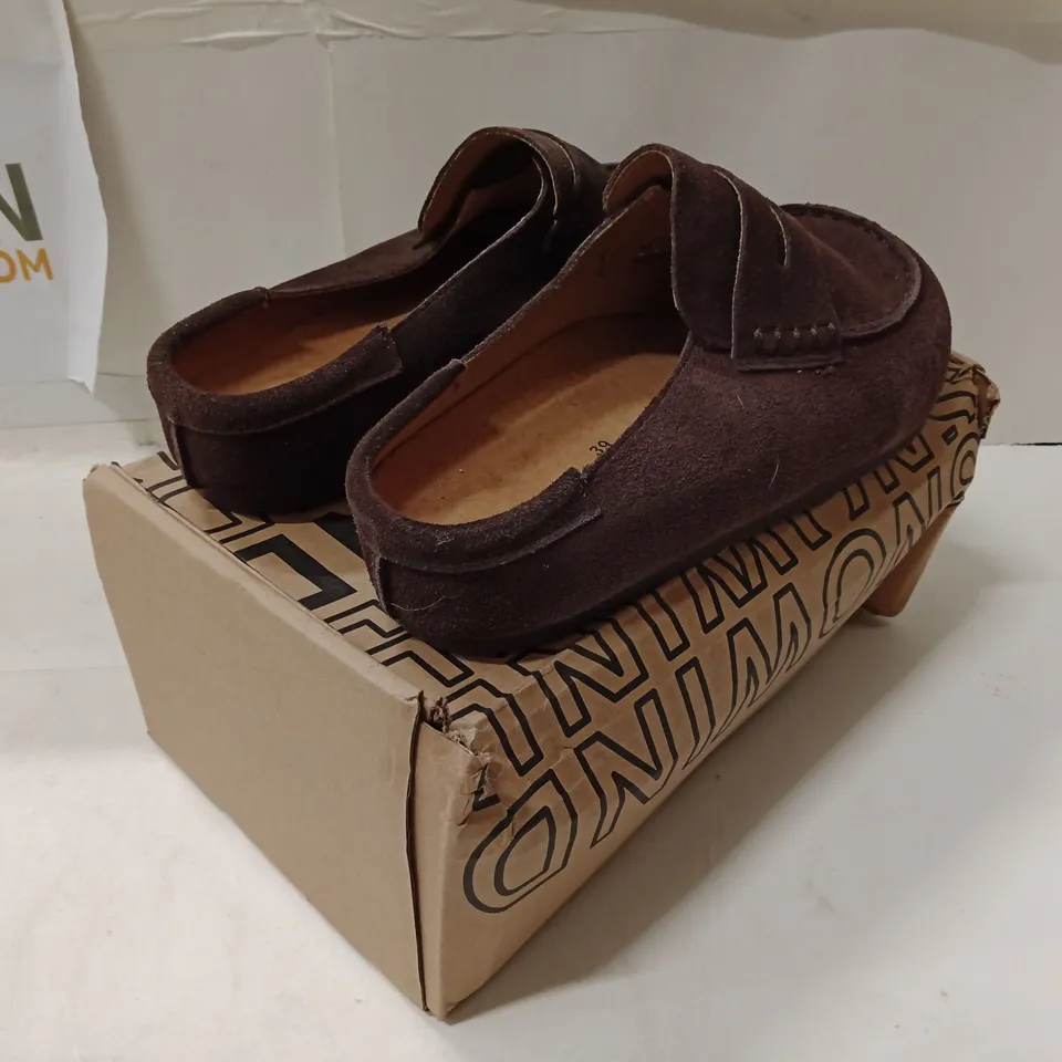 BOXED SNOWWIND CLOGS – SUEDE MOCHA, UK 6.5 (EU 39) – MEN'S