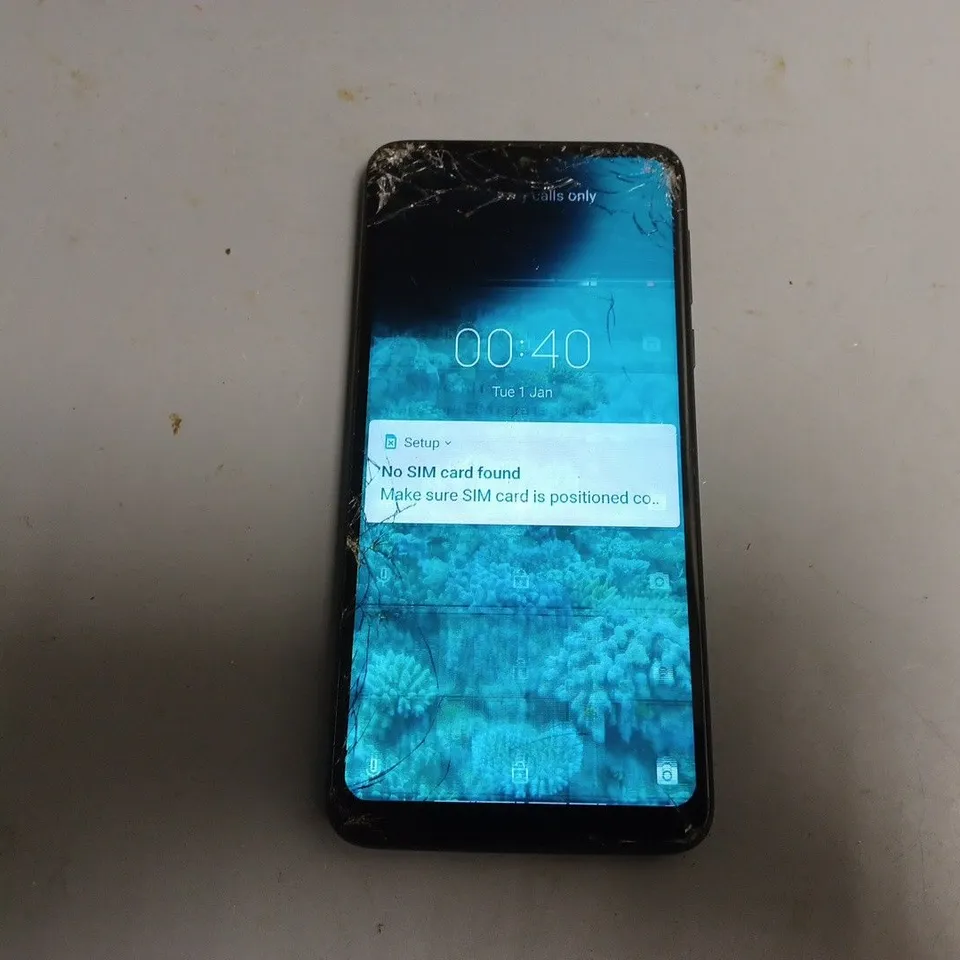 MOTOROLA ONE MACRO