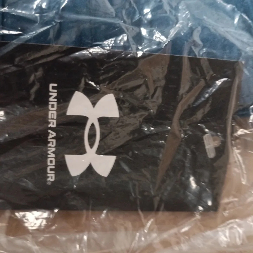 UNDER ARMOUR MEN’S UA TECH WOVEN SHORTS – BLUE