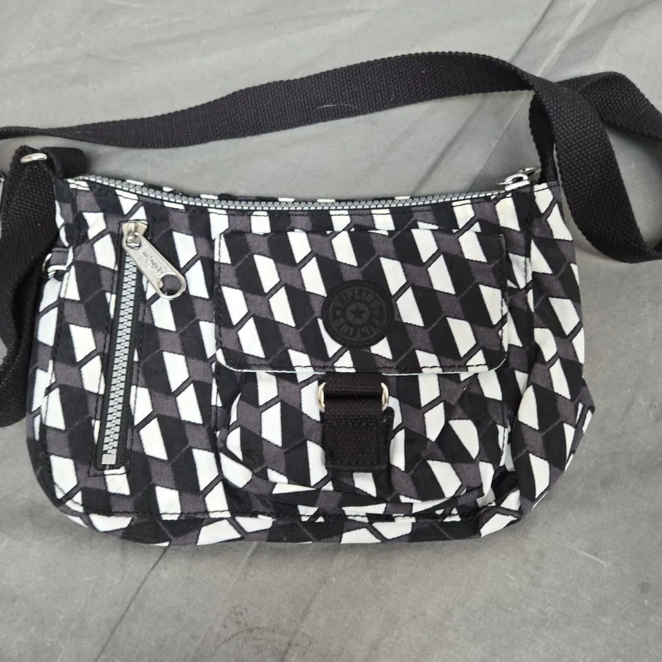 MR KIPLING BLACK & WHITE CROSS BODY BAG