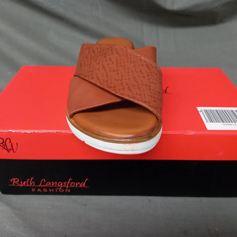 BOXED PAIR OF RUTH LANGSFORD FLAT SANDALS IN TAN SIZE 5