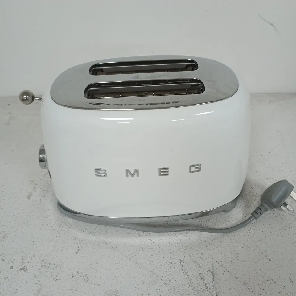 BOXED SMEG 50'S STYLE WHITE ELECTRIC TOASTER