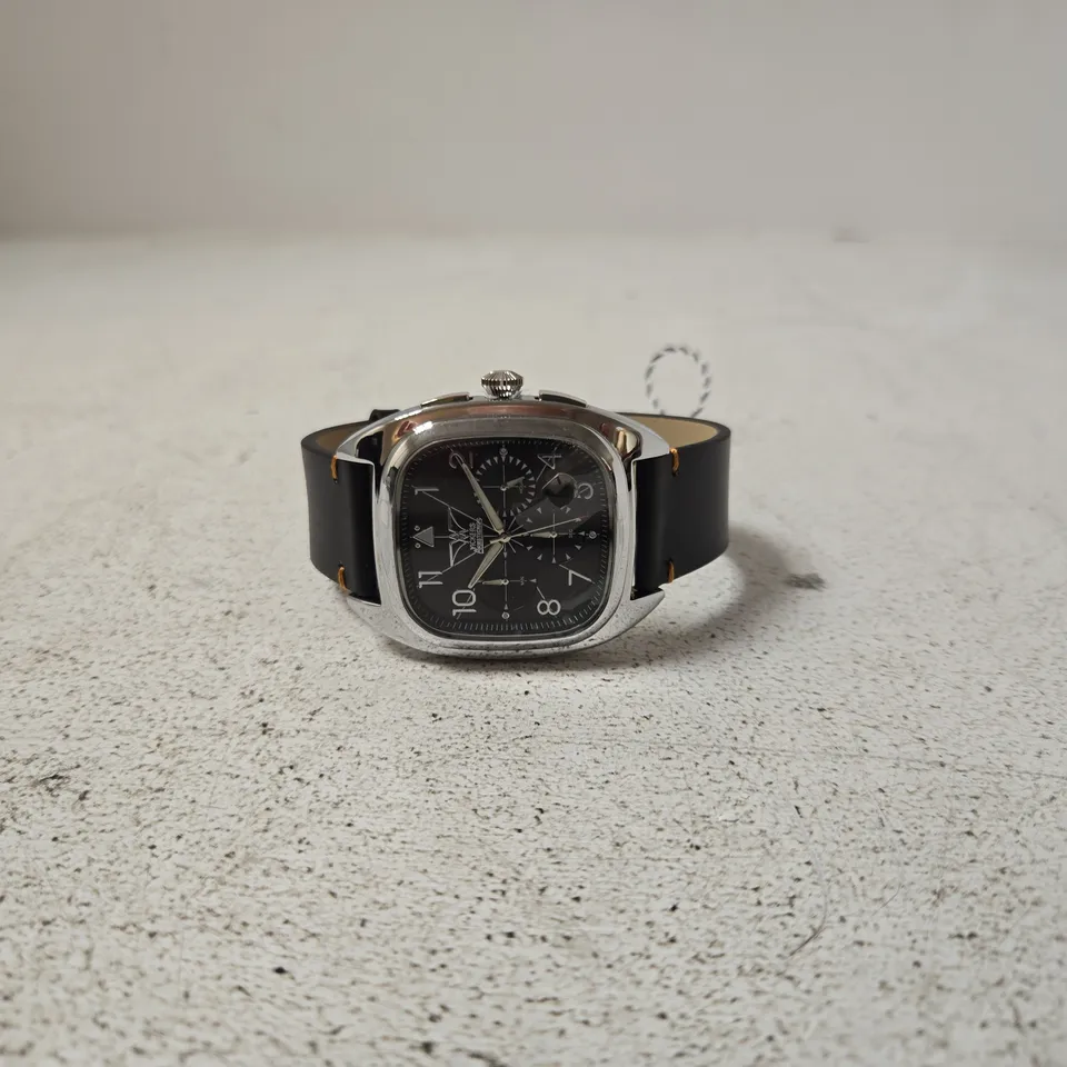 VICKERS ARMSTRONGS CHRONOGRAPH WRISTWATCH – BLACK DIAL, LEATHER STRAP, BOXED 