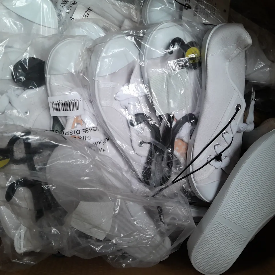 BOX OF APPROXIMATELY 15 PAIRS OF DESIGNER FLAT LACE UP SHOES IN WHITE - VARIOUS SIZES