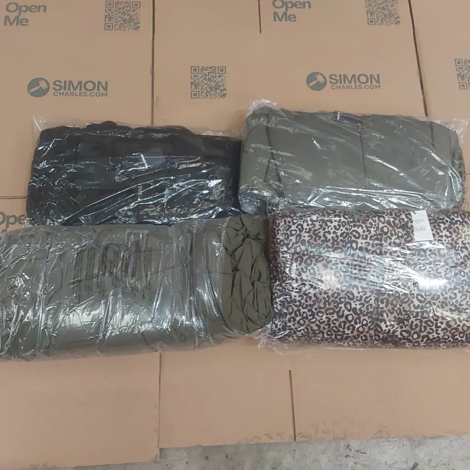 PALLET CONTAINING APPROXIMATELY 125x BRAND NEW ASSORTED DESIGNER CLOTHING ITEMS INCLUDING: ASSORTED SIMPLY BE JACKETS ECT